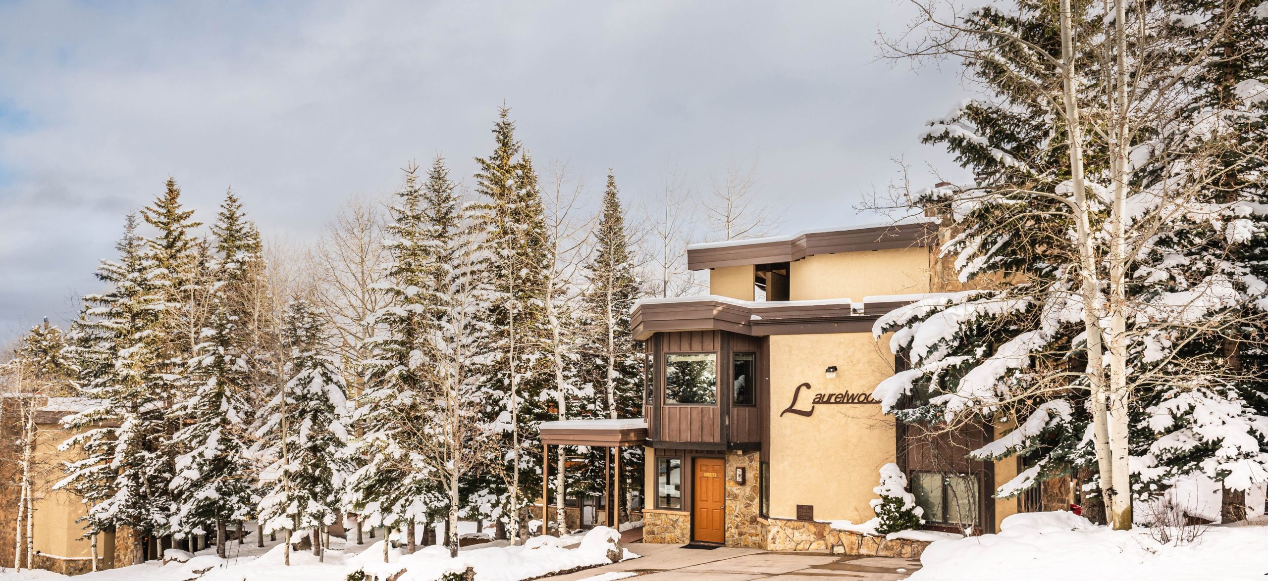 Laurelwood Condominiums SkiIn, SkiOut Condos in Snowmass Village